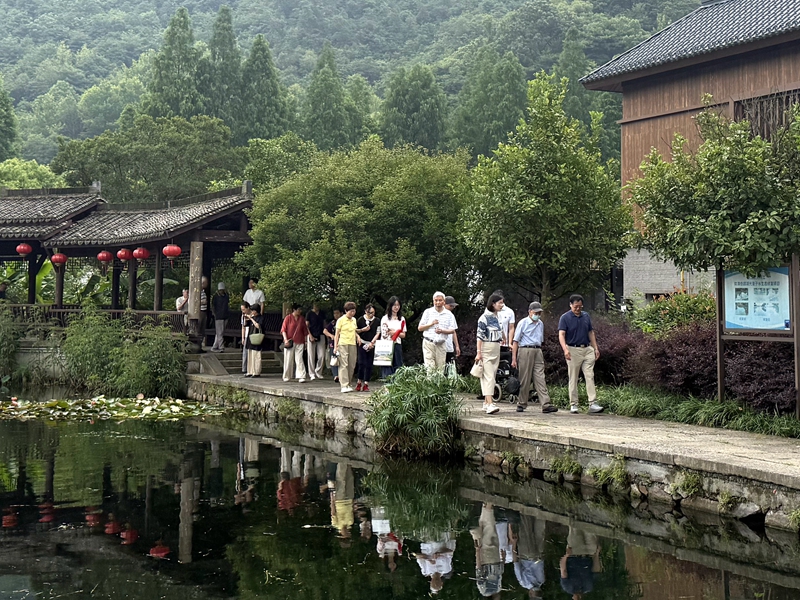 端午道安康 同心話新程&mdash;&mdash;集團舉辦2026年老同志座談會